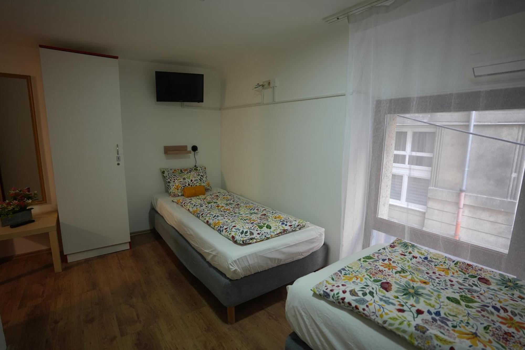 Center Hostel And Guest House Budapest Eksteriør bilde